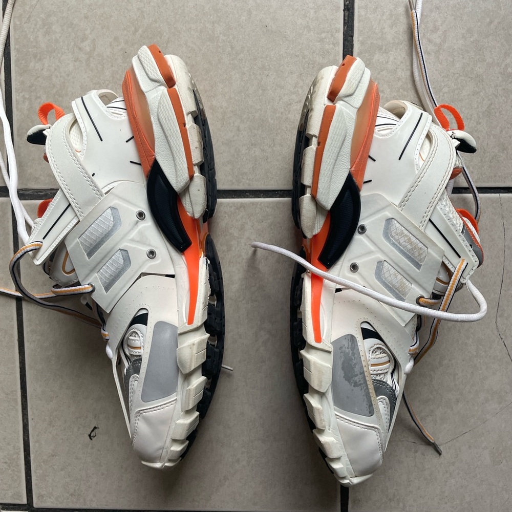 Balenciaga Track Sneakers White Orange β
Authentic Designer Runner (EU 42/ US9) - Picture 2 of 8
